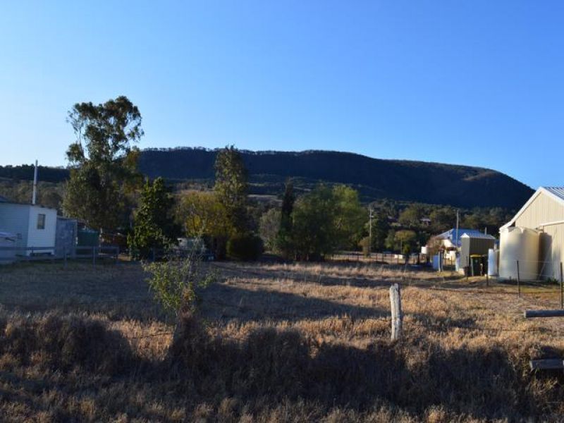 9/9 Edmund, Mount Colliery QLD 4370, Image 2