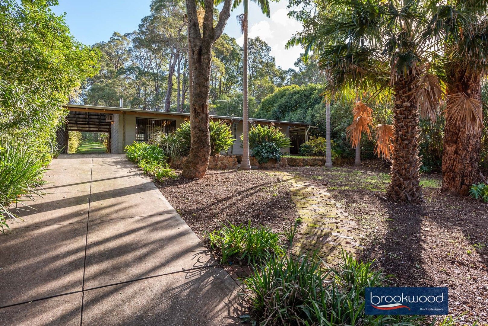 14 Yilgarn Street, Mundaring WA 6073, Image 0