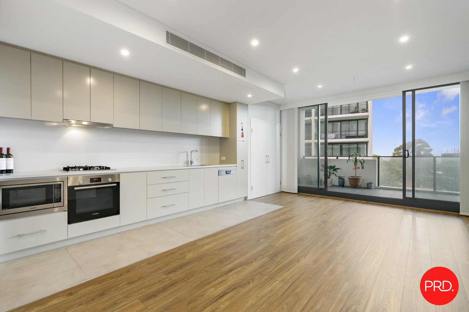 2 bedrooms Apartment / Unit / Flat in 413/258 Railway Parade KOGARAH NSW, 2217