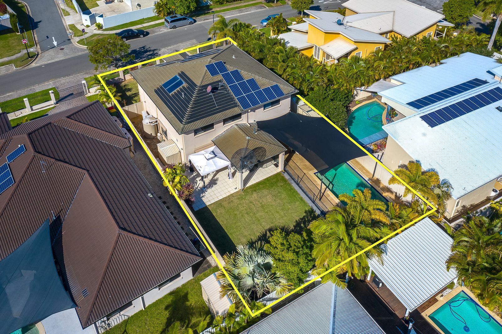 49 Costa Del Sol Avenue, Coombabah QLD 4216, Image 2