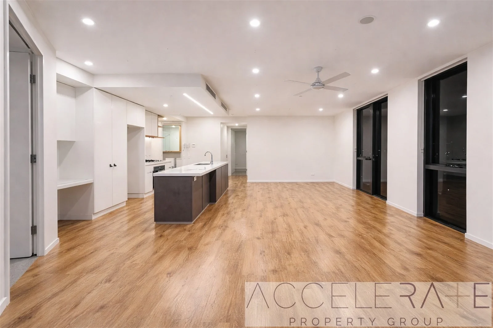 Additional image 3 of Level 14/18 Duke Street, Kangaroo Point QLD 4169