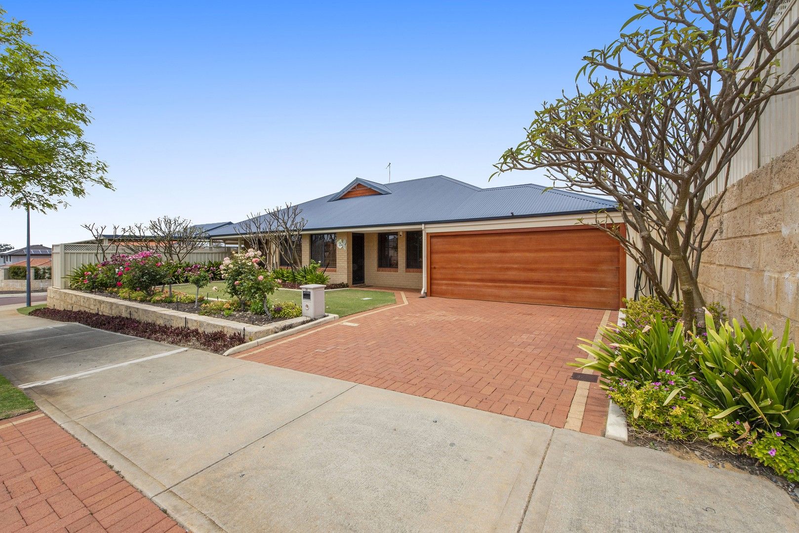 4 bedrooms House in 24 Kendall Blvd BALDIVIS WA, 6171