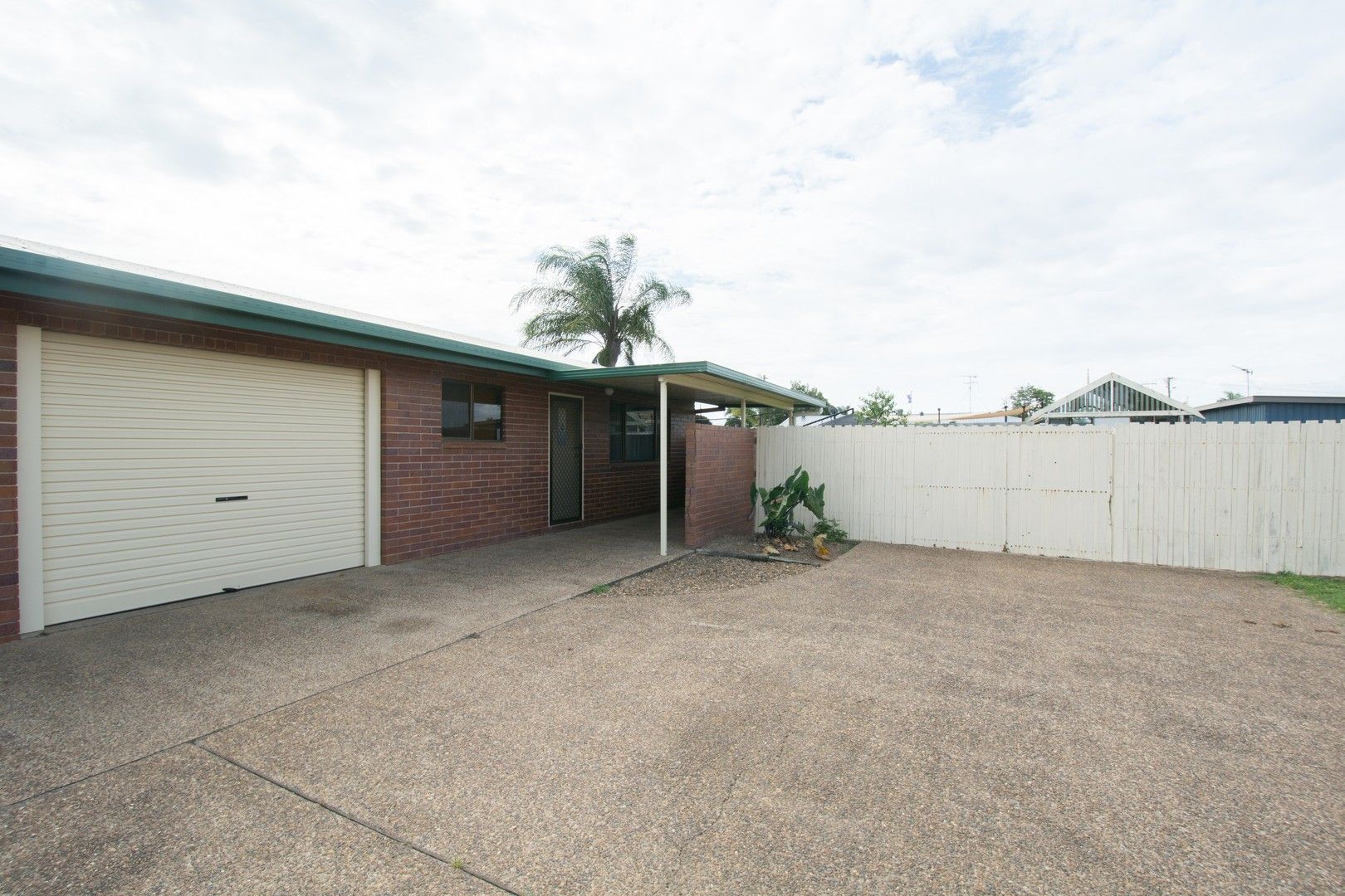 2 bedrooms House in 2/65 McCarthy Road AVENELL HEIGHTS QLD, 4670