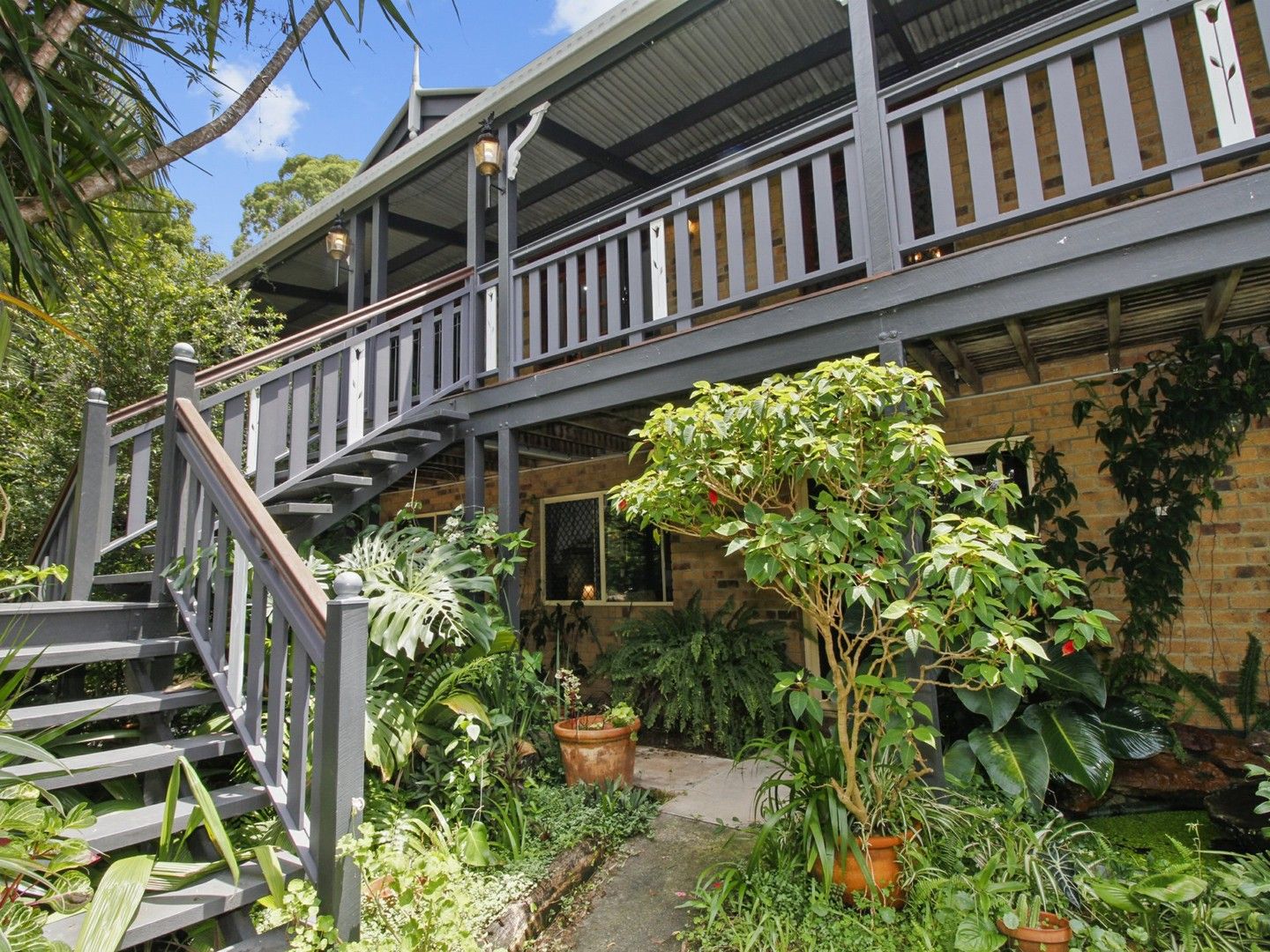 6 bedrooms House in 5-9 Weeroona Ave MACLEAY ISLAND QLD, 4184