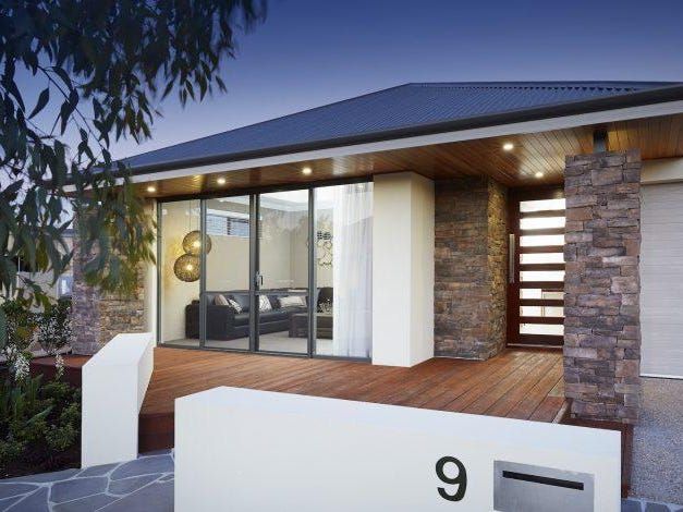 4 bedrooms House in 9 Harvard Way WELLARD WA, 6170