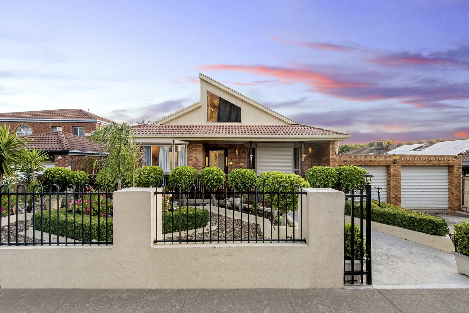 4 bedrooms House in 36 Wattle Valley Drive HILLSIDE VIC, 3037