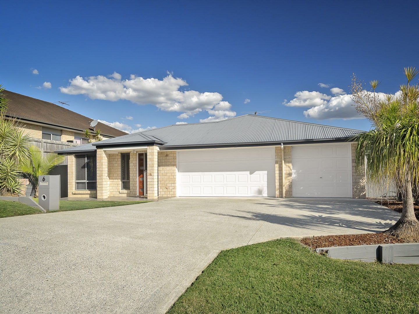 6 Elle Court, Cashmere QLD 4500, Image 2