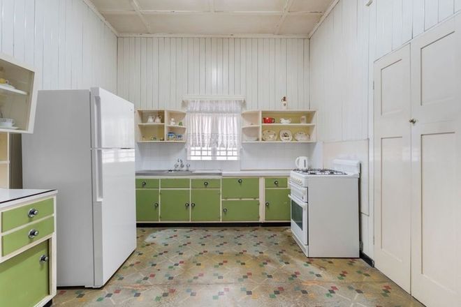 31 Knowsley Street Greenslopes 4120 - Image 6