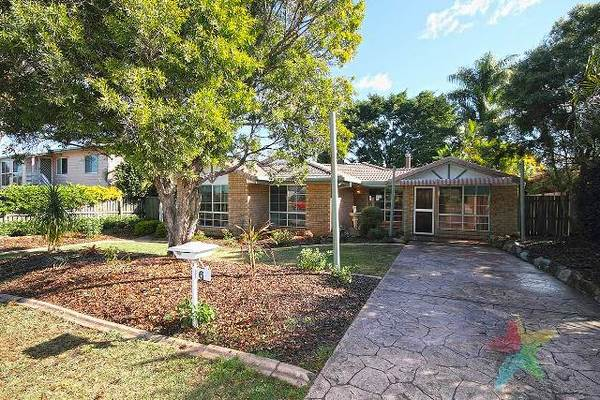 6 Price Close, Redbank Plains QLD 4301