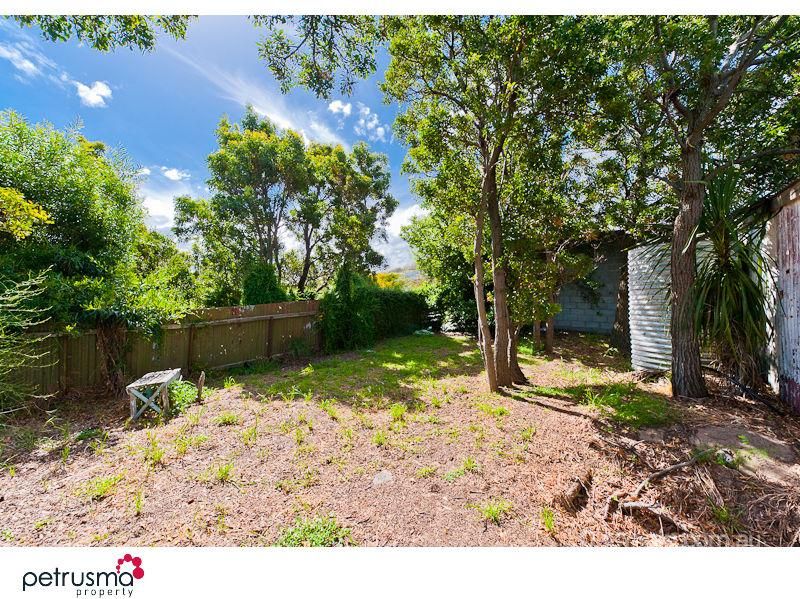 13 Wisteria Avenue, CREMORNE TAS 7024, Image 2