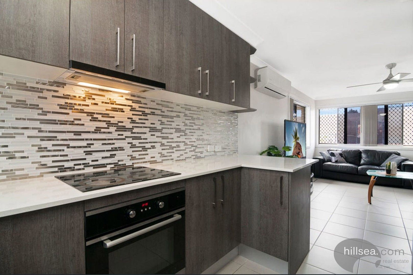 2 bedrooms Apartment / Unit / Flat in 5/10 Railway Street SOUTHPORT QLD, 4215