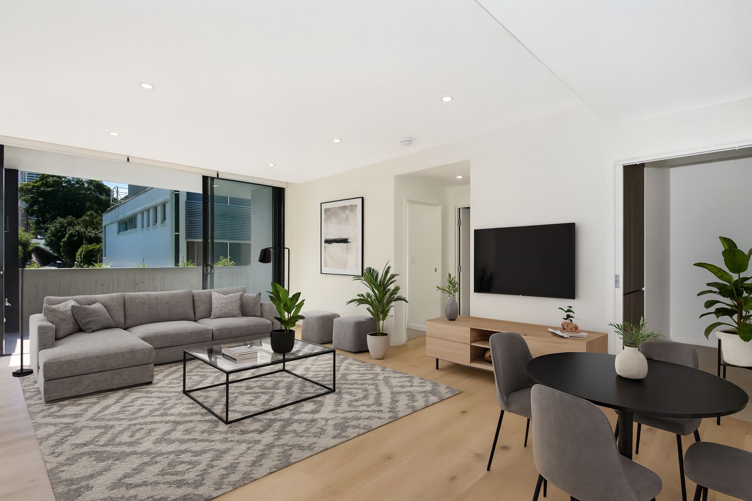 2 bedrooms Apartment / Unit / Flat in 162 Willoughby Road CROWS NEST NSW, 2065