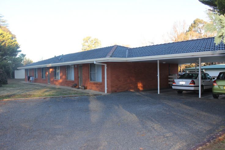 2 bedrooms House in 2/3 Bellevue Road ARMIDALE NSW, 2350