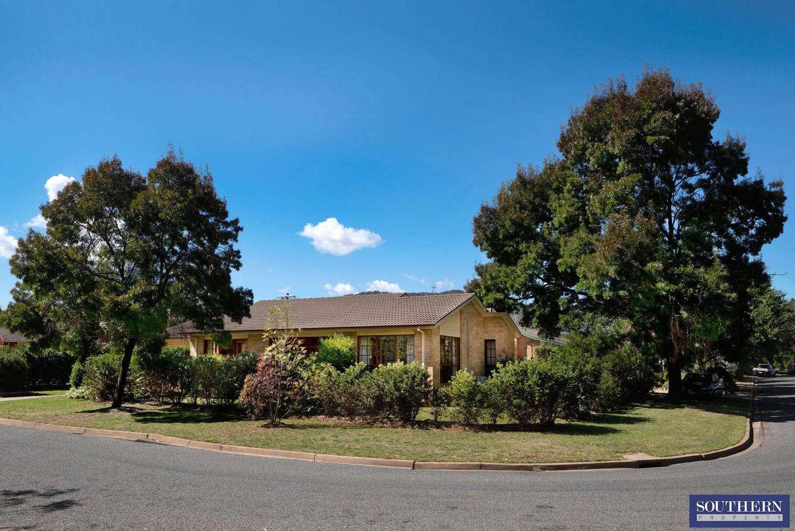 24 Simpson Street, Watson ACT 2602, Image 1