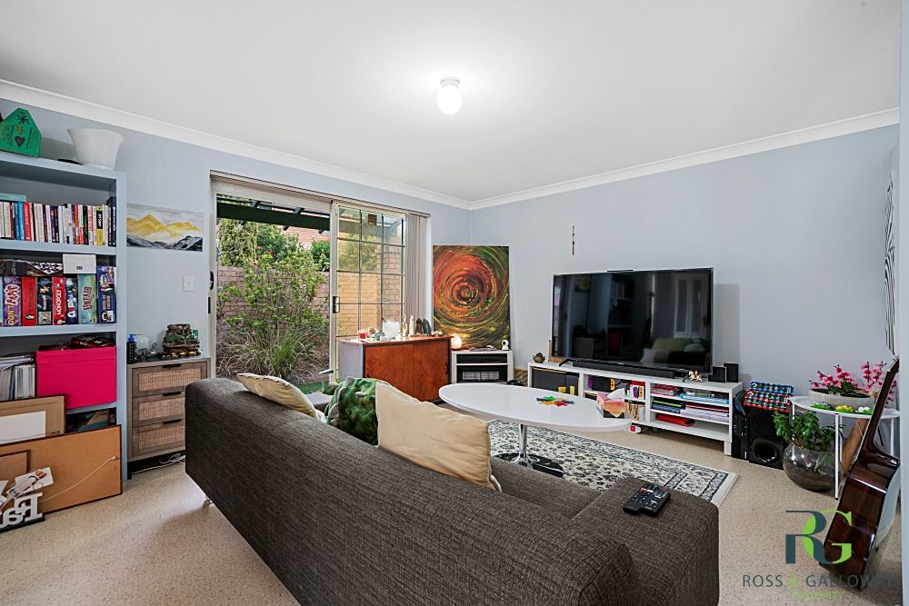 4/11 Francis Road, Applecross WA 6153, Image 2