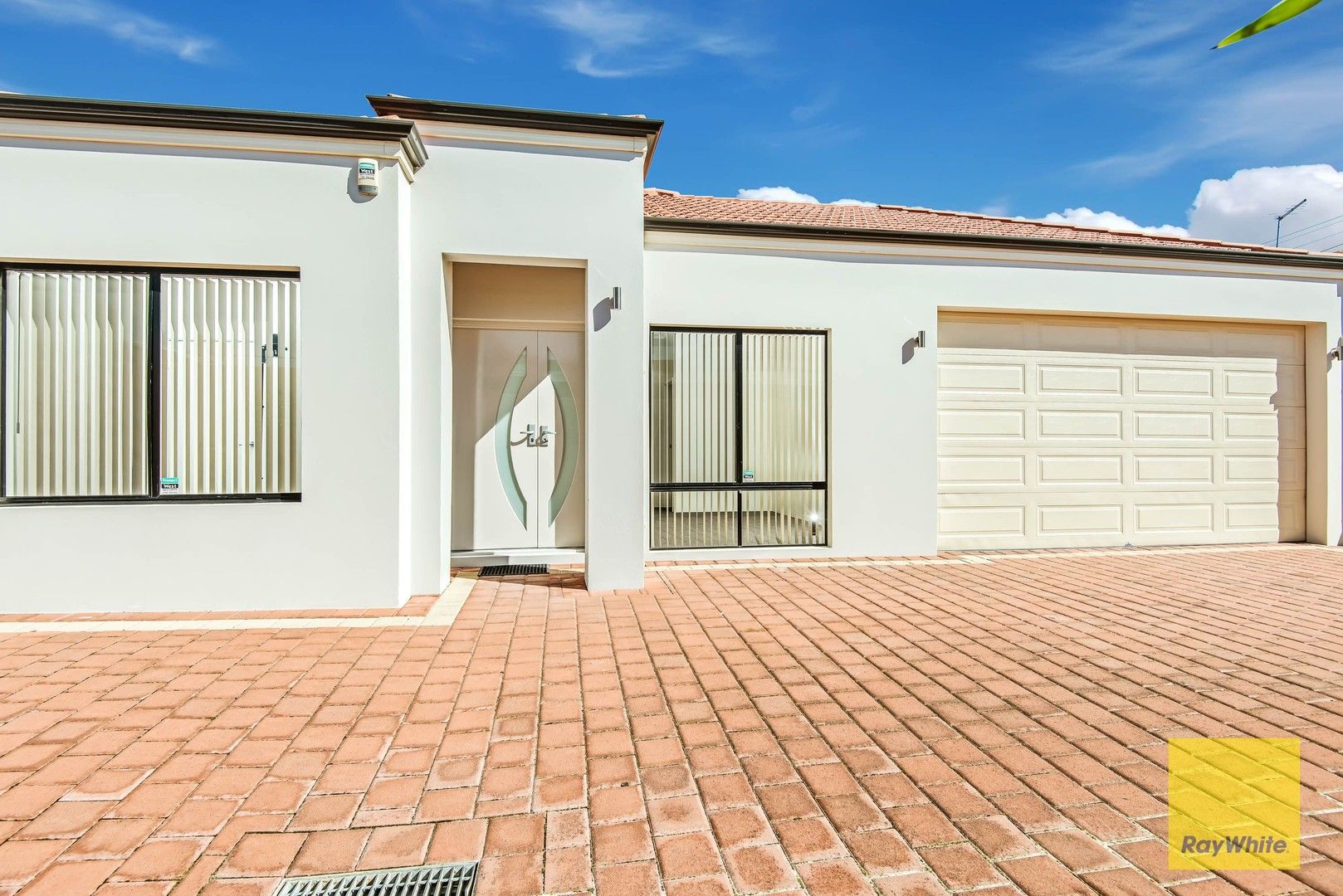 3 bedrooms House in 152B Ravenswood Drive NOLLAMARA WA, 6061