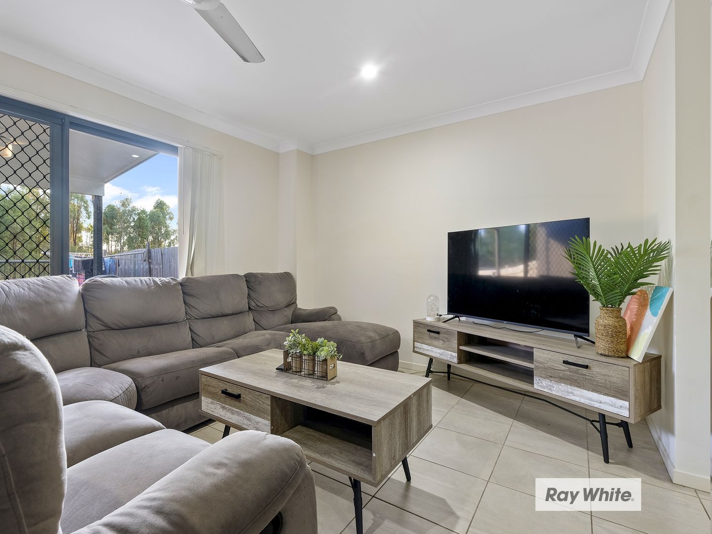 27 Woodroffe Crescent, Redbank Plains QLD 4301, Image 1