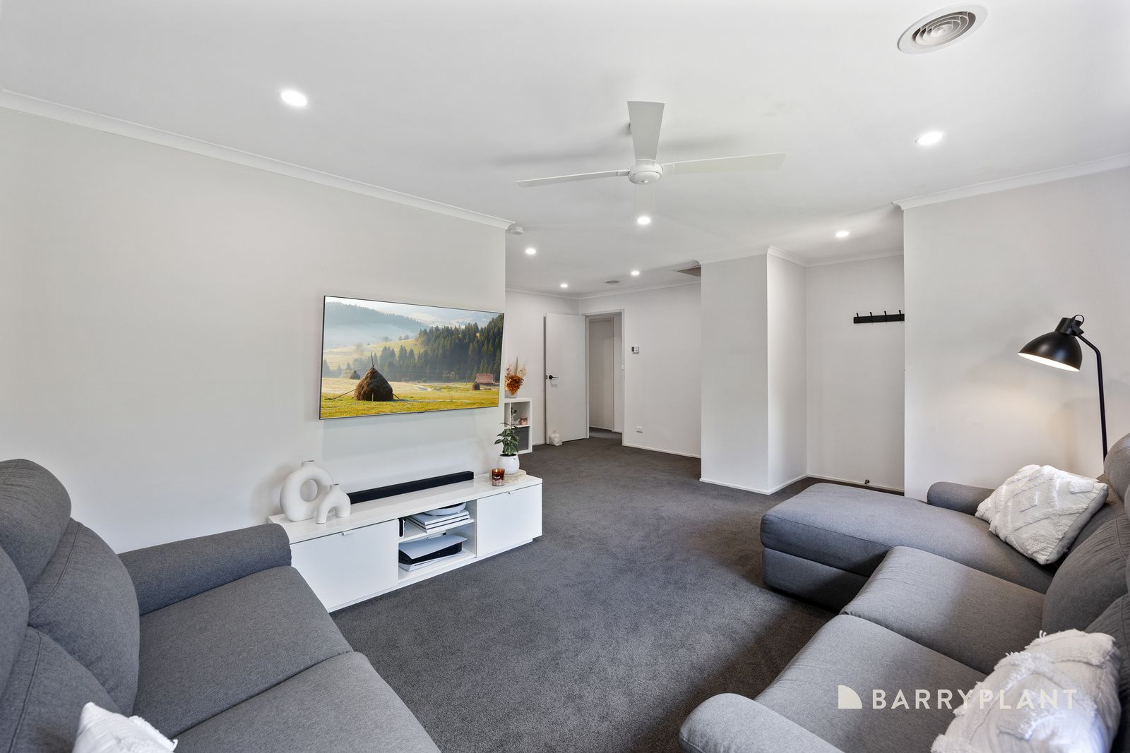 1/300-304 Dorset Road, Croydon VIC 3136, Image 2