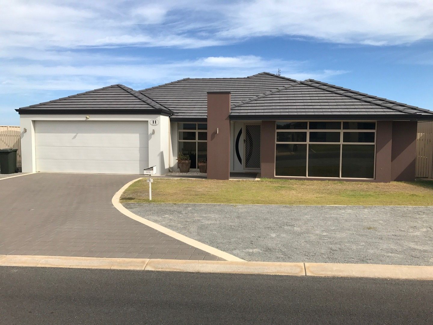 4 bedrooms House in 11 Turton Heights DONGARA WA, 6525