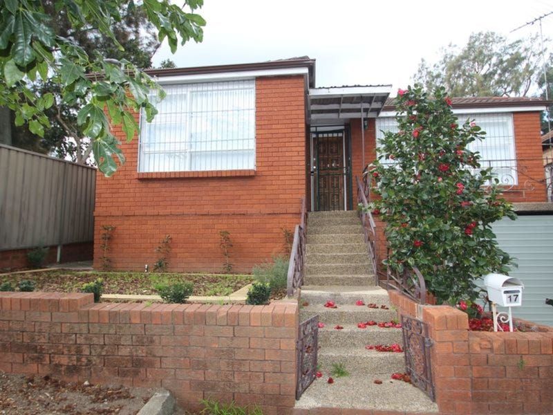 3 bedrooms House in 17 Loftus Street DULWICH HILL NSW, 2203