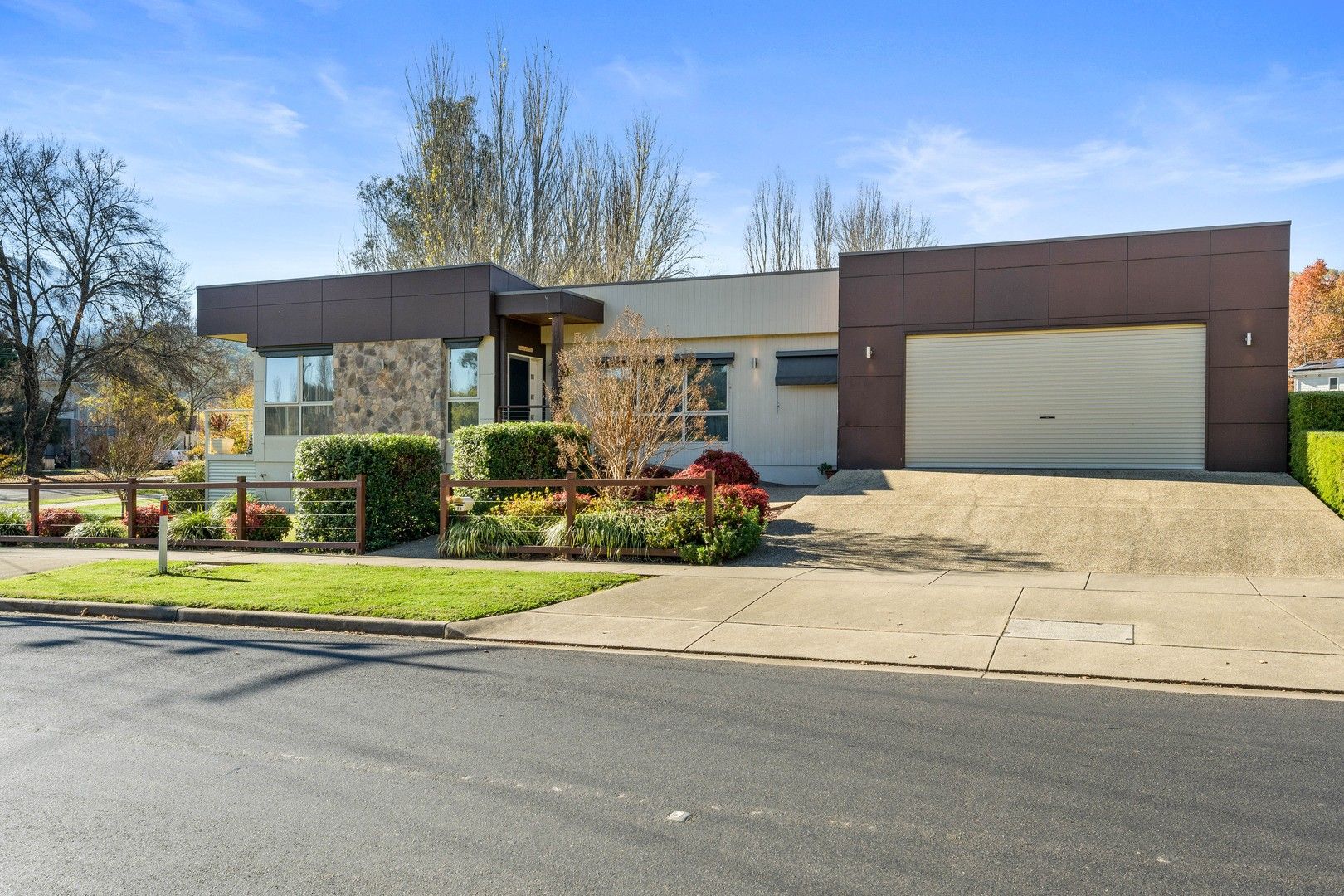 8A Station Street, Bright VIC 3741, Image 1