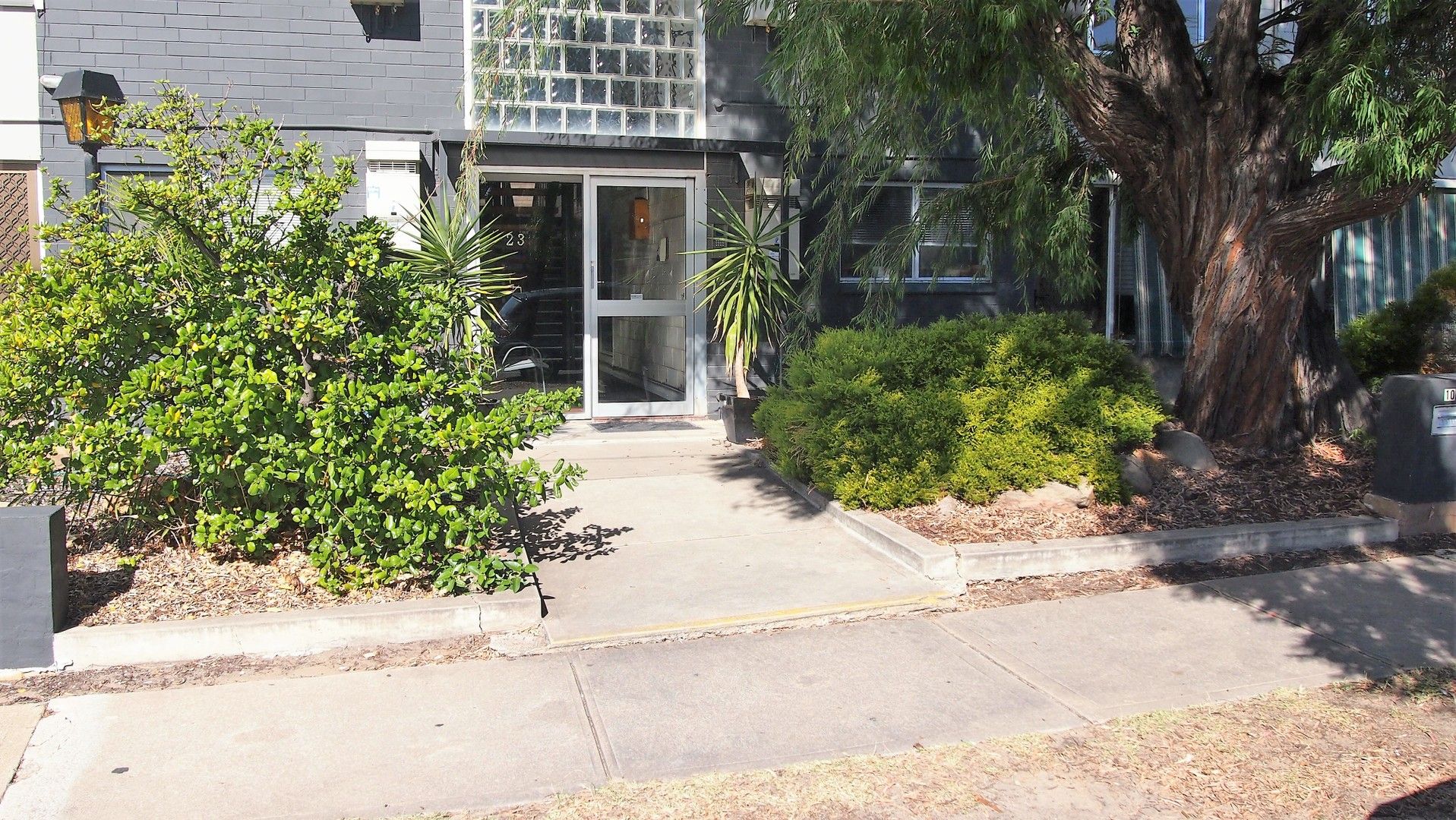 1 bedrooms Apartment / Unit / Flat in 4/23 Military Road WEST BEACH SA, 5024