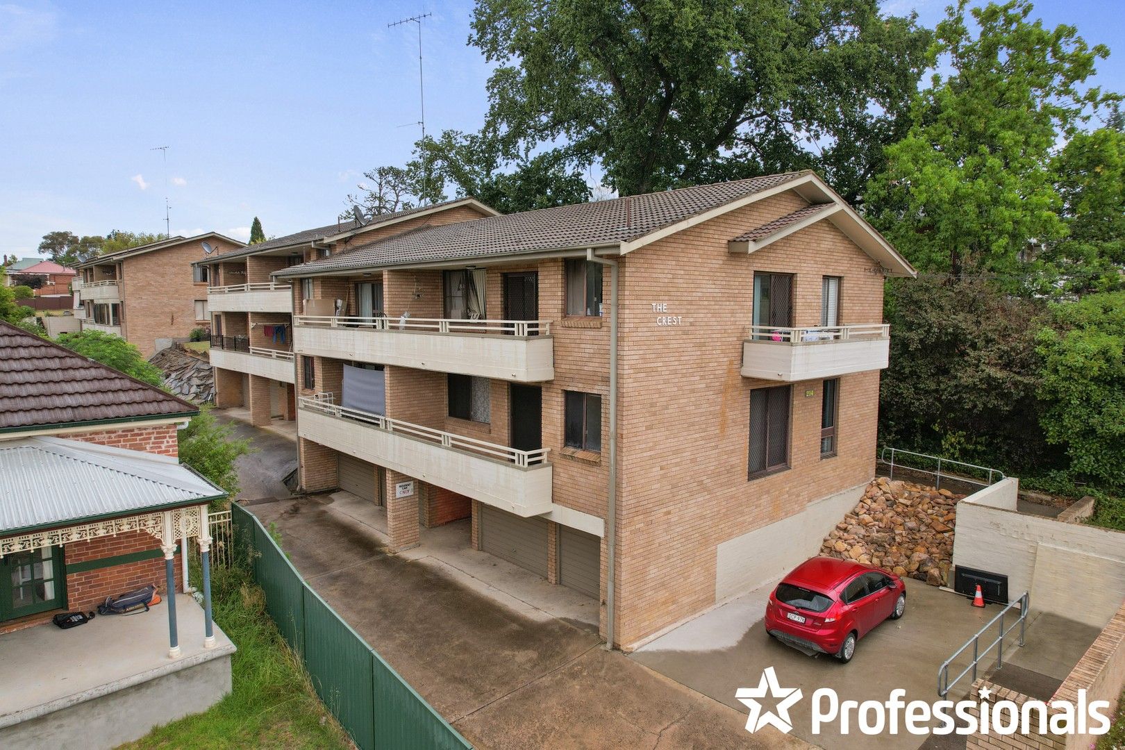 2 bedrooms Apartment / Unit / Flat in 3/214 Keppel Street BATHURST NSW, 2795