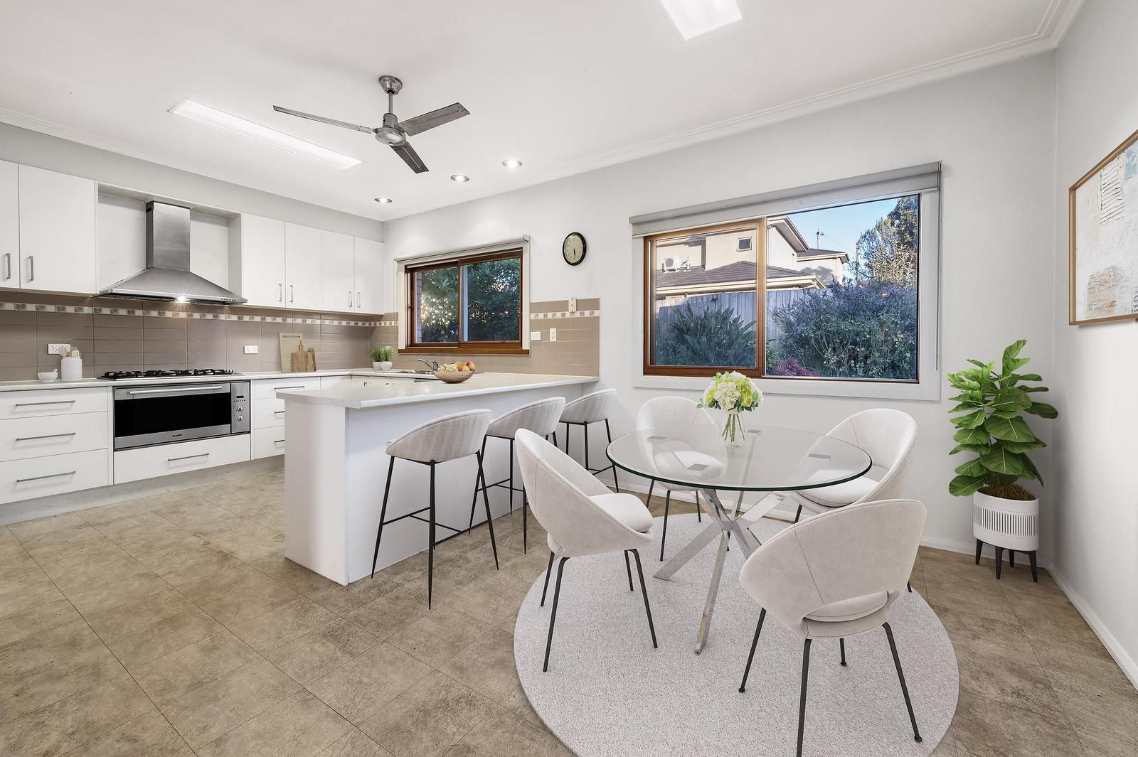 2 Robinson Grove, Bulleen VIC 3105, Image 2