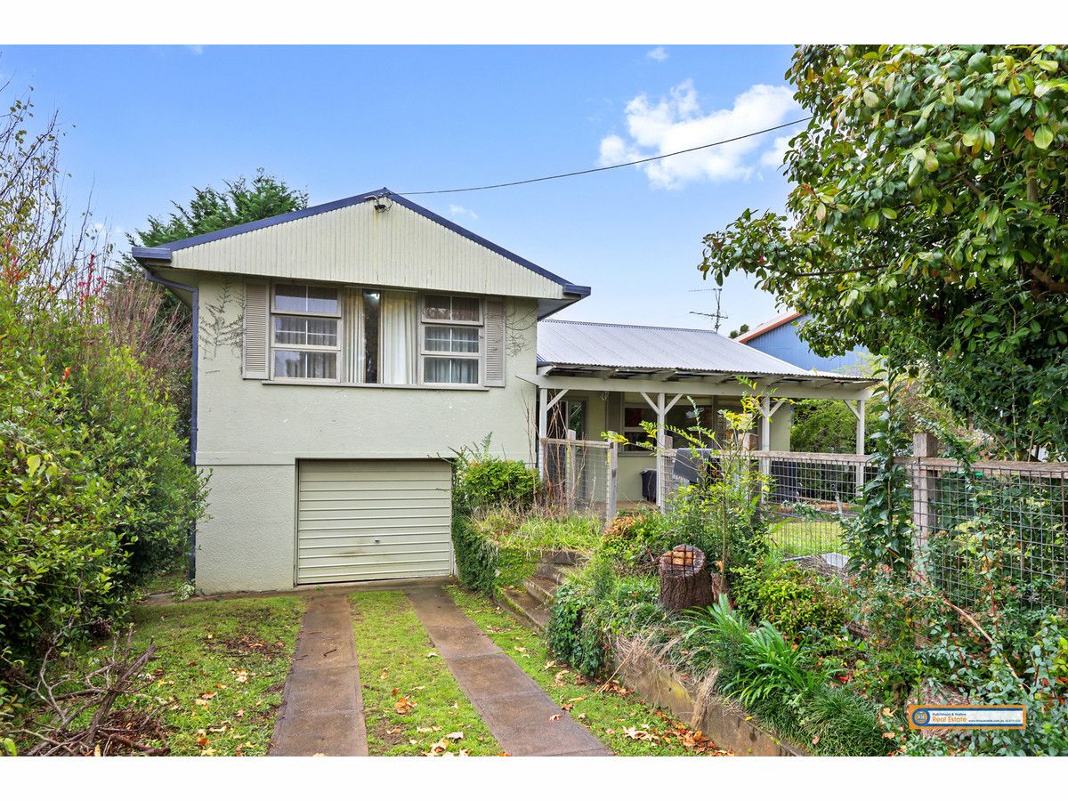 3 bedrooms House in 76 Markham Street ARMIDALE NSW, 2350