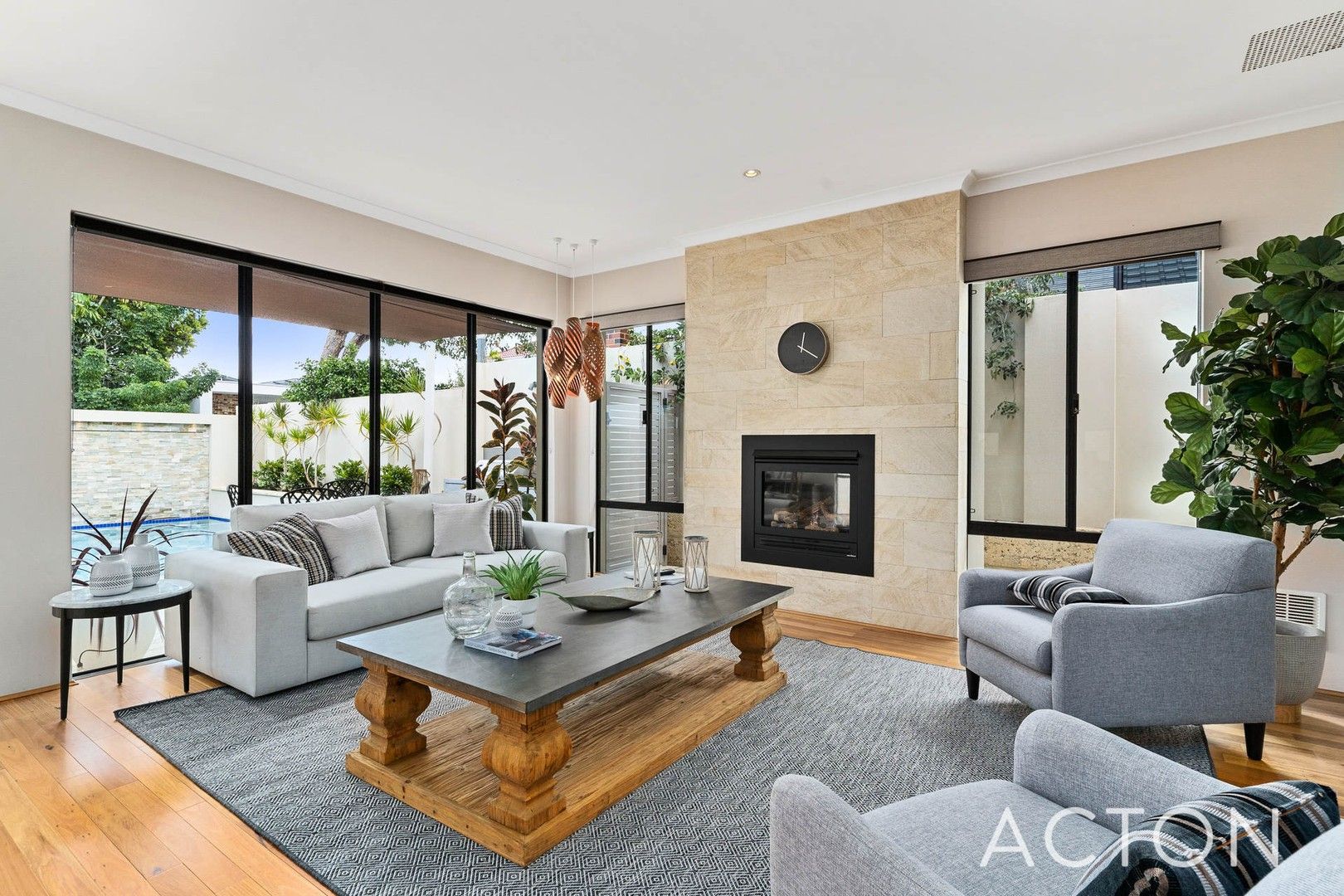 4 bedrooms House in 125 Buxton Street MOUNT HAWTHORN WA, 6016