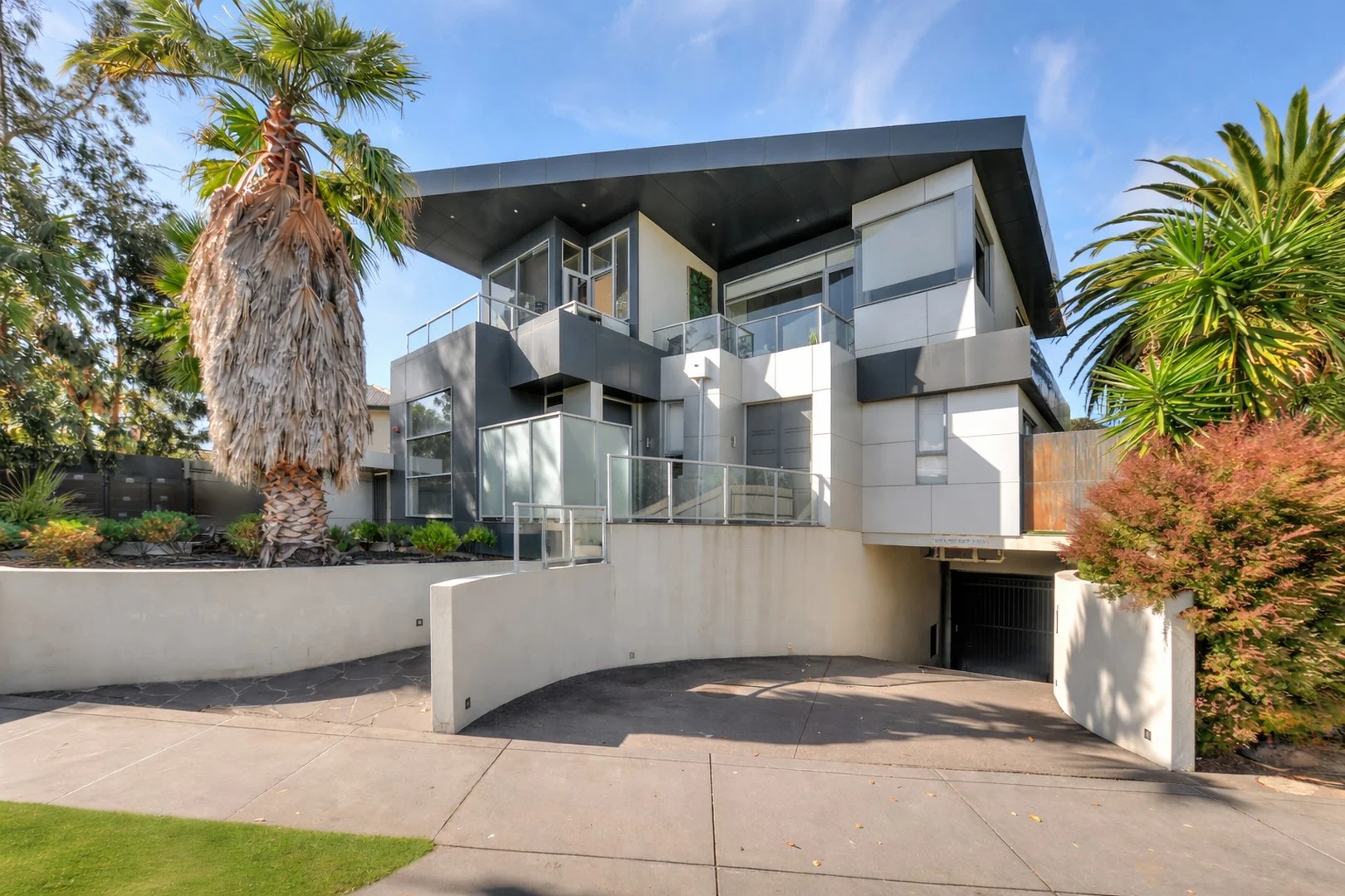 Primary image of 7/10 Warrigal Road, Parkdale VIC 3195