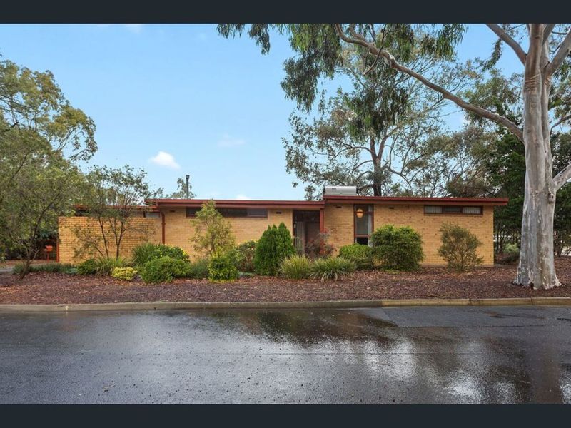 3 bedrooms House in 8 Hillside Drive CAMPBELLTOWN SA, 5074