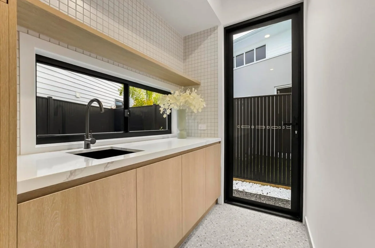 Additional image 8 of 51 Rudd Street, Broadbeach Waters QLD 4218