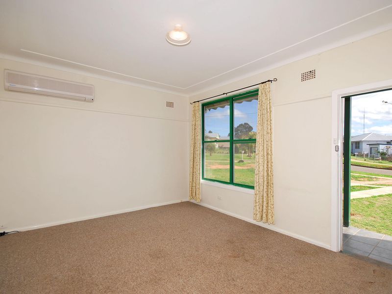 23 Thompson Crescent, Tamworth NSW 2340, Image 1