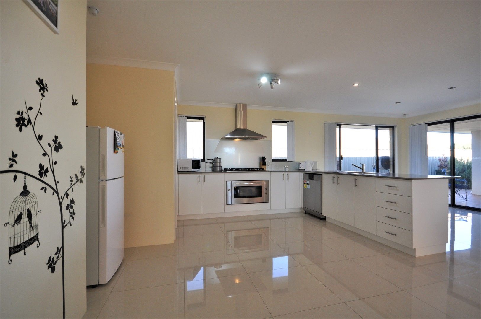 4 bedrooms House in 23 Upwey Street WELLARD WA, 6170