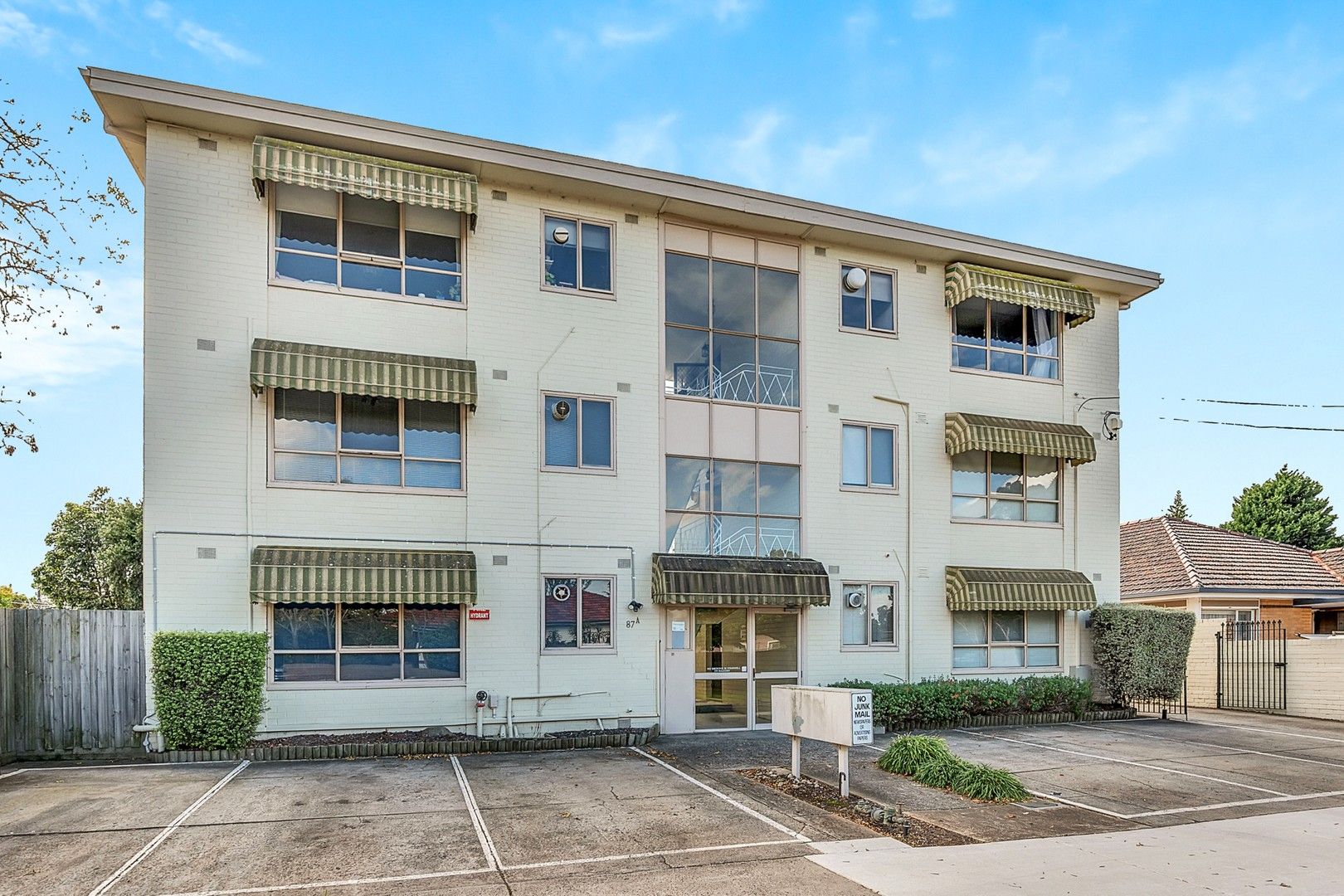 1 bedrooms Apartment / Unit / Flat in 11/87A Clyde Street THORNBURY VIC, 3071