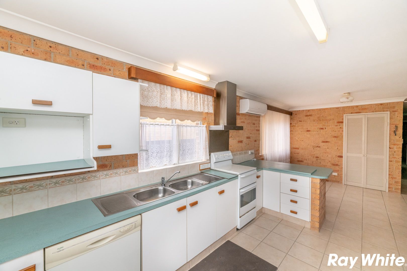 50 Water Street, Forster NSW 2428 House For Rent 680 Domain