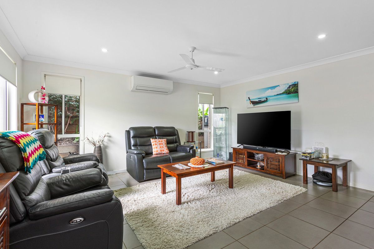 4/4 Alexander Avenue, Highfields QLD 4352, Image 2