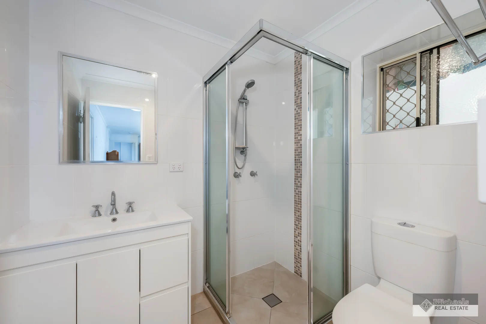 Additional image 10 of 2 Banks Street, Avoca QLD 4670