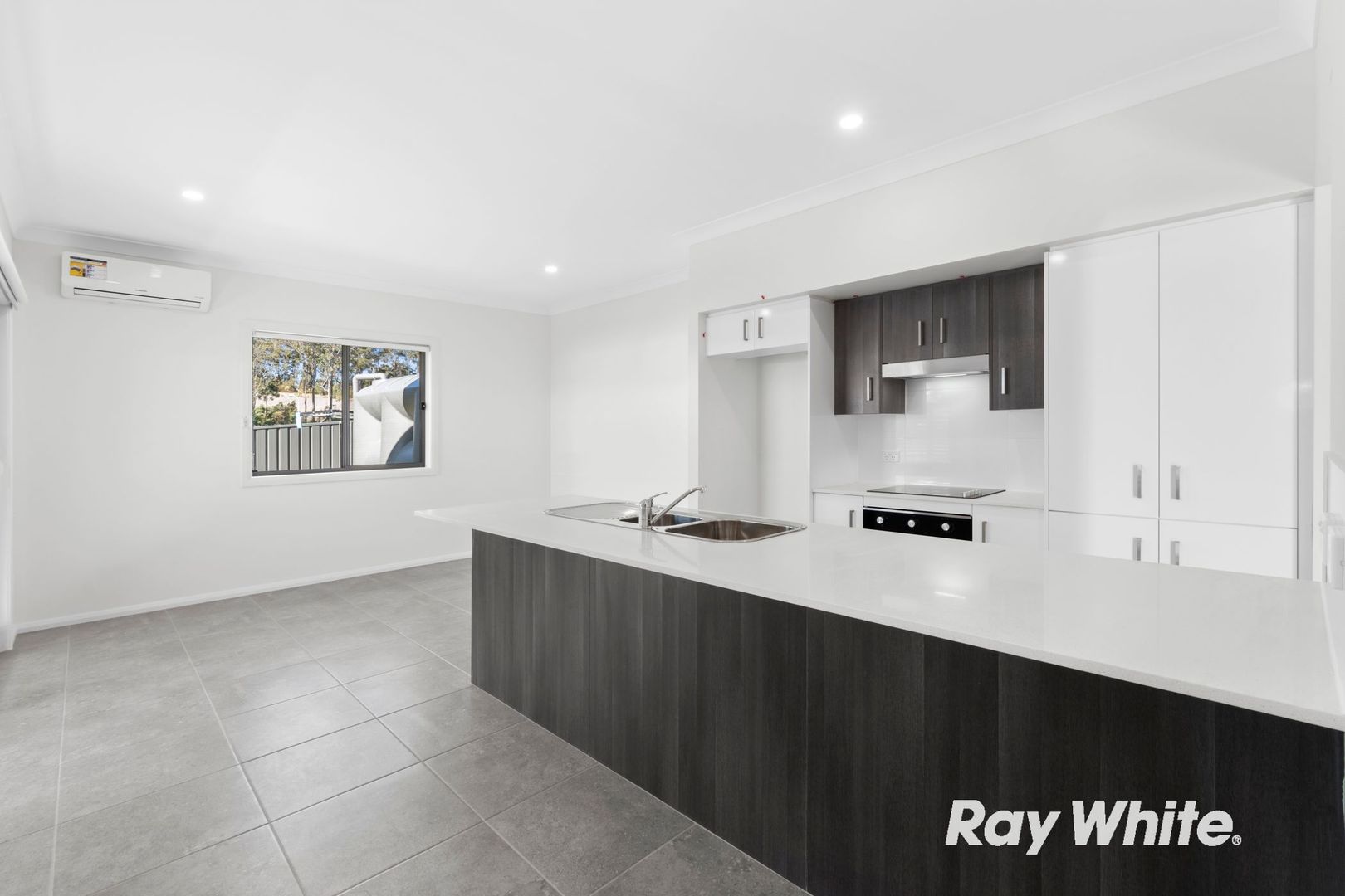 1/33 Freycinet Drive, Sunshine Bay NSW 2536, Image 2