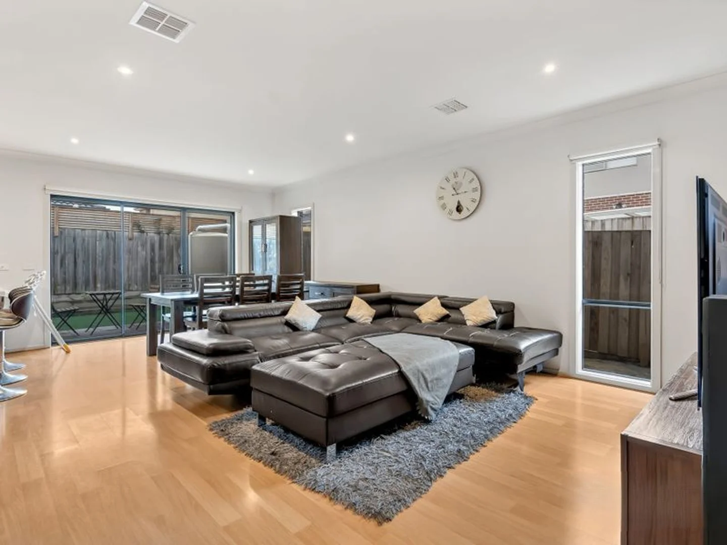 Additional image 3 of 4/30 Central Road, Hampton Park VIC 3976