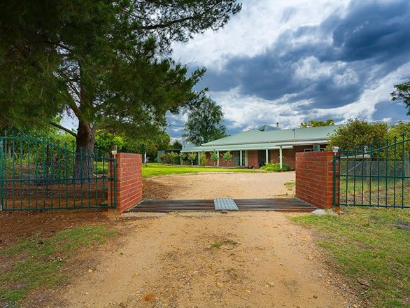 8 Wallace Road, Allans Flat VIC 3691