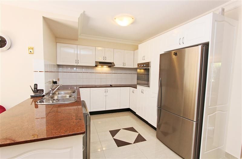 9/3 PARSONAGE ROAD, CASTLE HILL NSW 2154, Image 2