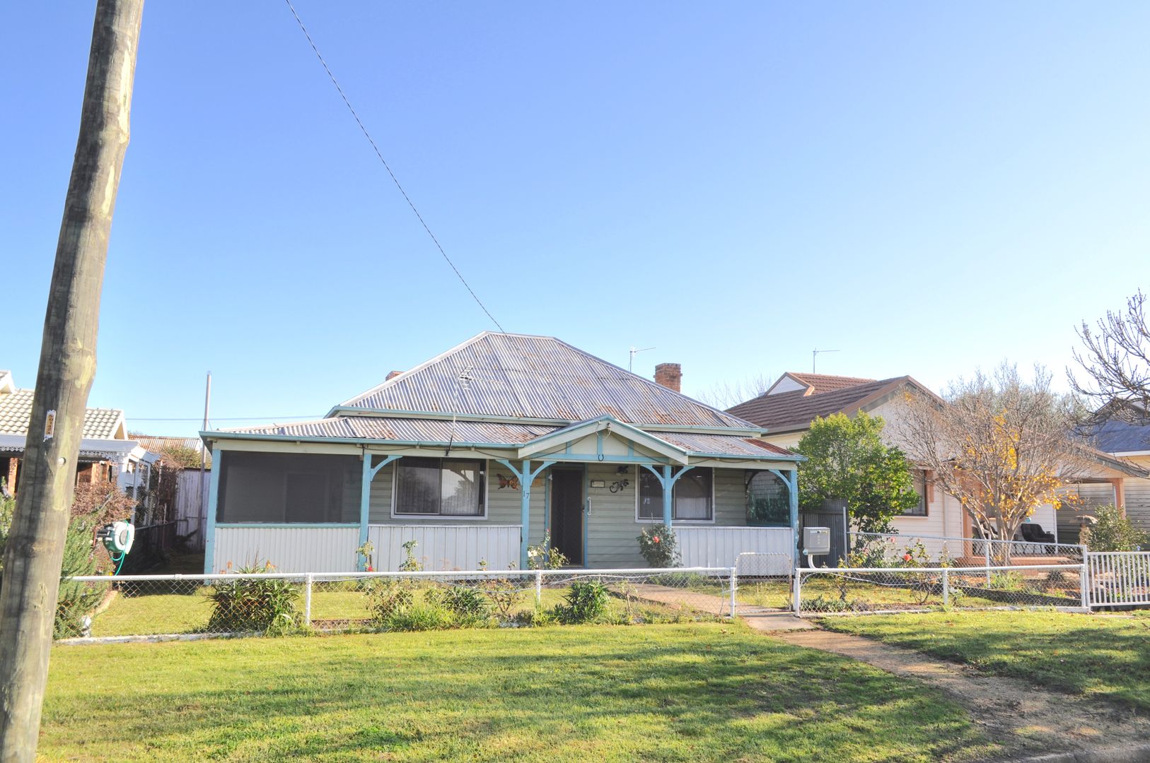17 Ursula Street Cootamundra Nsw 2590 Domain