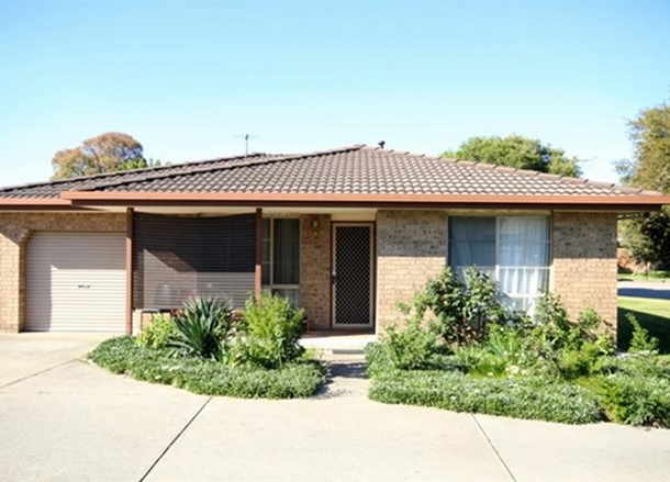 1/7 Glendaloch Court, Lavington NSW 2641