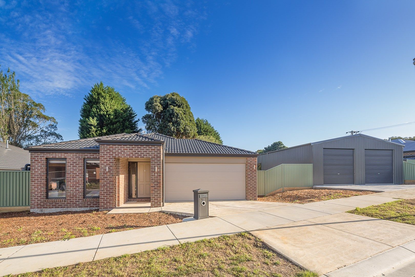 8 Moneill Close, Brown Hill VIC 3350, Image 0