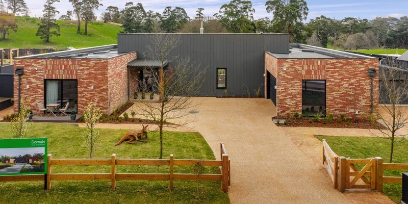 2 Cedar Lane, Daylesford VIC 3460