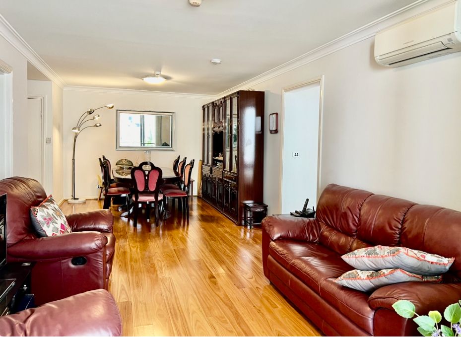 8 Spring Street, Bondi Junction NSW 2022, Image 2