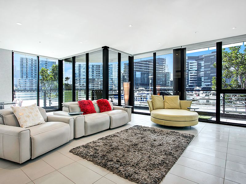 118 River Esplanade, Docklands VIC 3008, Image 2