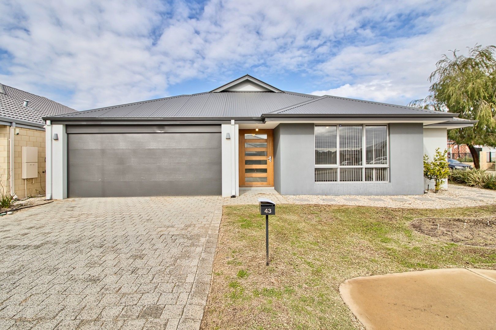 3 bedrooms House in 43 Duxbury Loop WELLARD WA, 6170